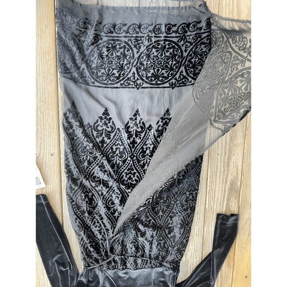 Carole Little NWT Black Long Velvet Overlay Wrap Maxi Dress - Size 8, MSRP $178 - Picture 14 of 15